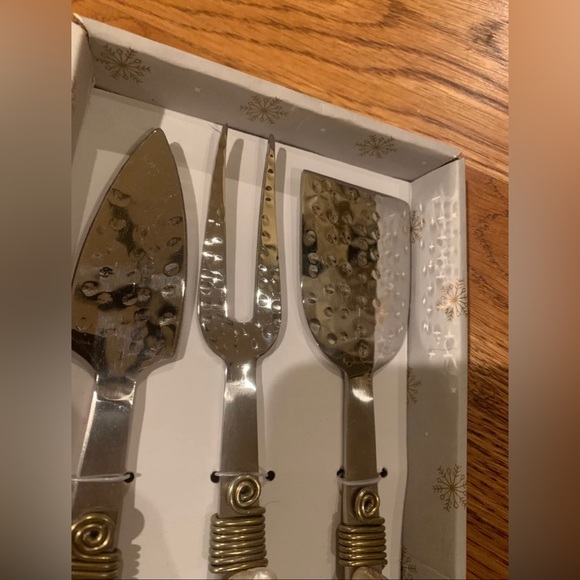 New Cheese Utensil Serving Set Stainless Steel & Mother of Pearl India - Picture 3 of 4